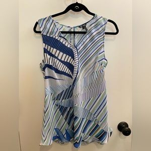 Nic and Zoe Sleeveless Top - size Large $26